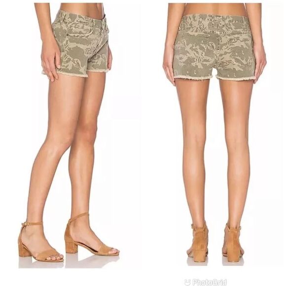 CURRENT/ELLIOTT The Boyfriend Short Cutoffs Broken Camo Print Frayed‎ Sz 28 - Picture 4 of 14